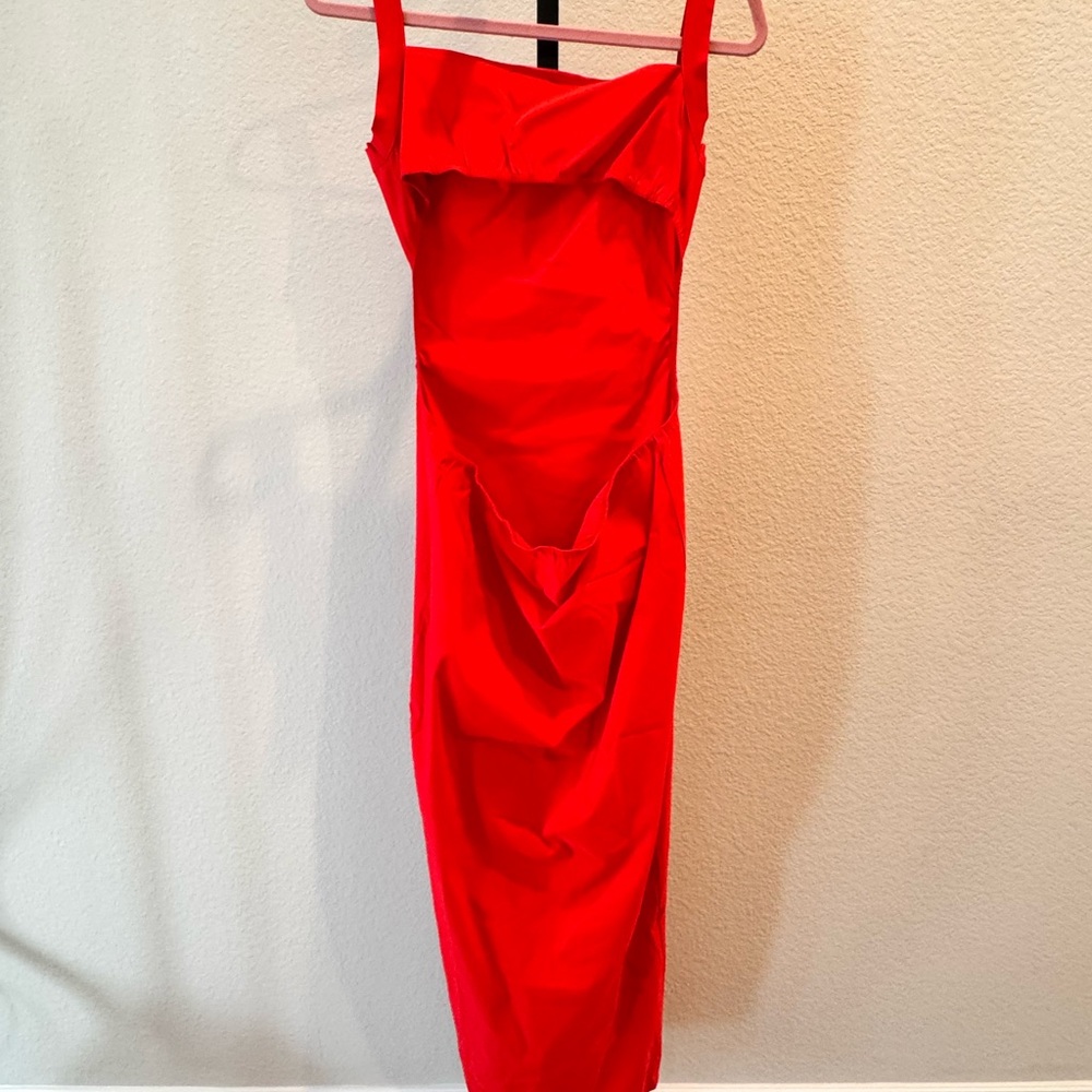 NWT PrettyLittleThing Vibrant Red Maxi Dress - Picture 5 of 9